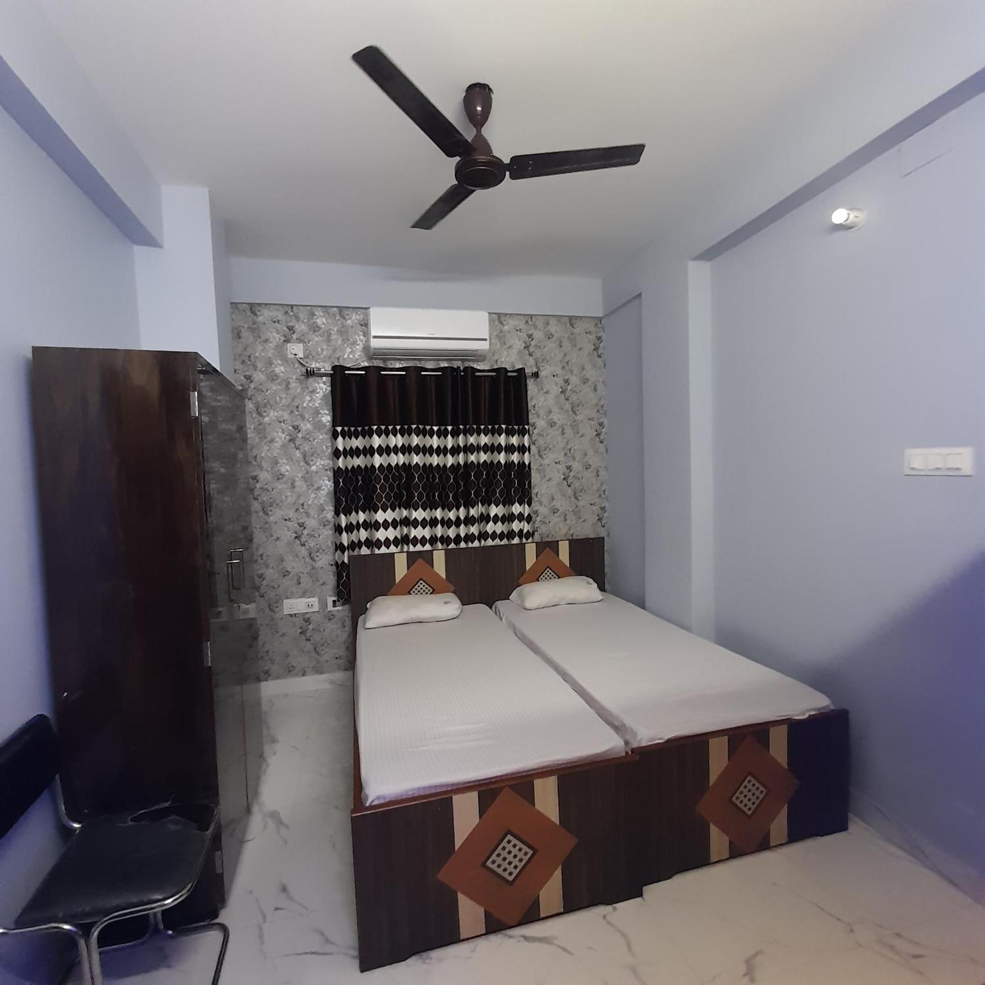 Garden Guest House Near Rene Tower Ruby General Hospital コルカタ 部屋 写真